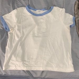 Plain white t-shit with baby blue lining